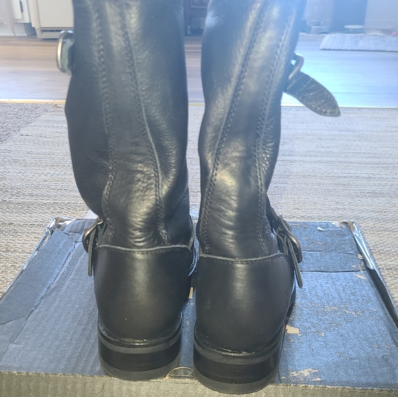 Frye Veronica Short Boot - Picture 3 of 4